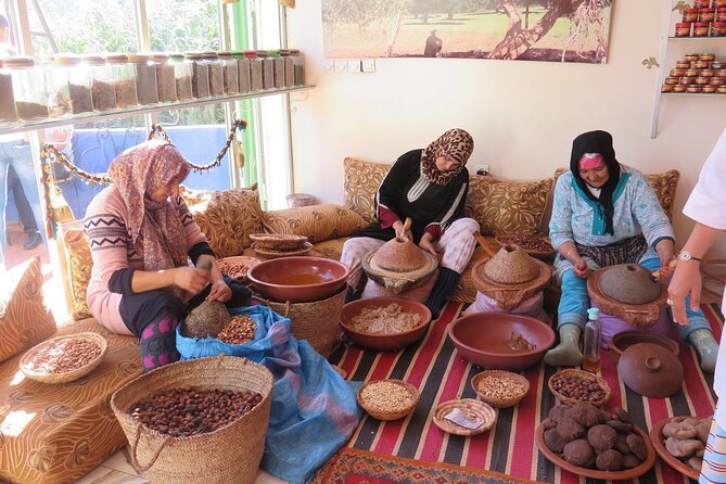 Half Day Tour From Marrakech to the Atlas Mountains & Ourika Valley - The short 30-minute Atlas walk: how to be ready for rugged ground