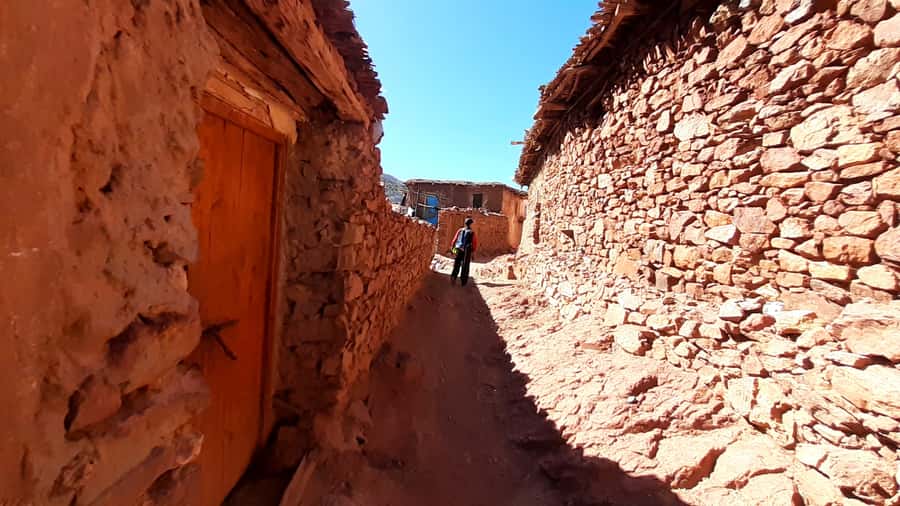 Marrakech: 2-Day Atlas Villages Trekking Tour - Day 2 Agoundis Valley hike: gorge start, 3 to 4 hours of walking, then back to Marrakech