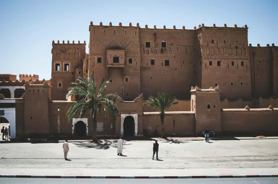 Marrakech: 3-Day Desert Trip to Merzouga with Luxury Camp - Luxury camp night: the value is in the setting, not the gadget level