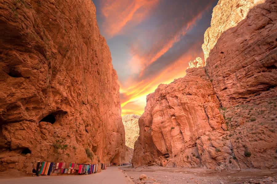 Marrakech: 3-Day Merzouga Desert Experience Camel & Meals - Erfoud date markets, and the caravan connection