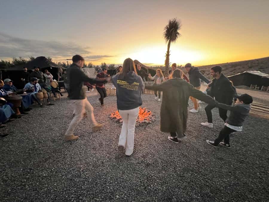 Marrakech: Agafay Desert Dinner Show with Sunset Camel Ride - Who this Agafay camel dinner show is best for