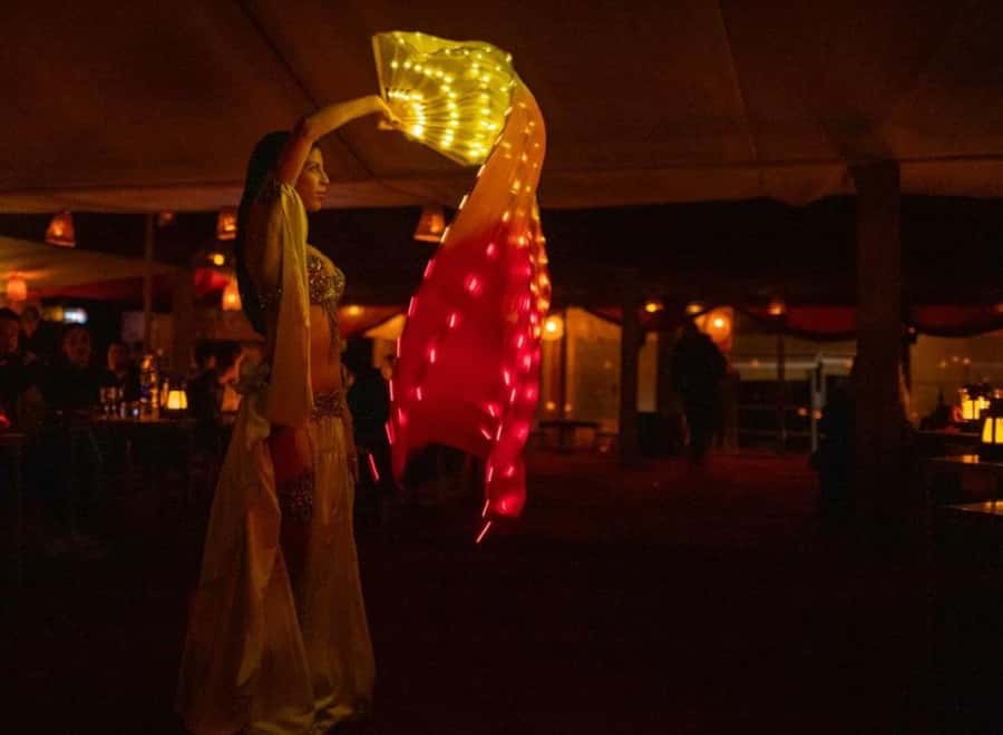 Marrakech: Agafay Desert Overnight Stay, Dinner & Activities - Sunset to dinner: how the evening pacing works