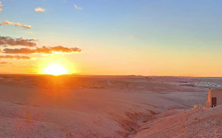 Marrakech: Agafay Desert Quad Bike Tour with Moroccan Tea - Languages, Guide Styles, and How to Get the Most Out of the Day
