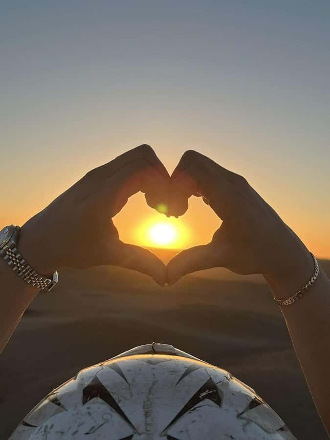 Marrakech: Agafay Desert Quad Biking with Dinner & Show - Sunset views: why the pause is worth it
