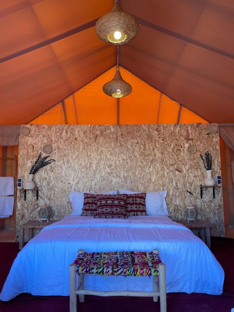 Marrakech: Agafay Desert Retreat, Tent, Dinner, Show & Pool - Sunrise and Berber breakfast: the payoff you will feel next morning