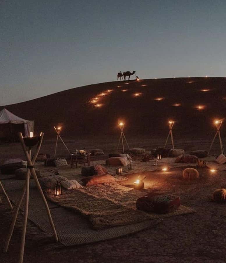 Marrakech: Agafay Desert Sunnet dinner with show - Berber music, dance, and the campfire fire show finale