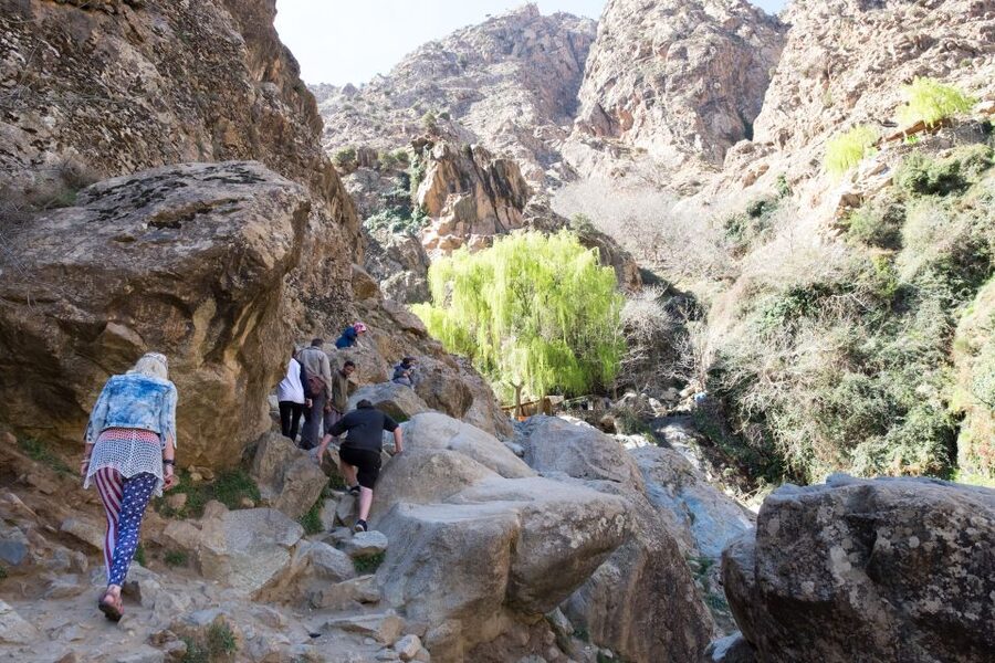 Marrakech: Atlas Mountains and 5 Valleys Day Tour with Lunch - Tahanaout Valley on the return: finishing with scenery, not stress