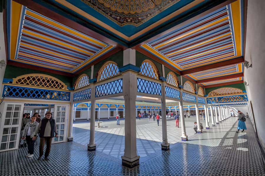 Marrakech: Bahia Palace, Madrasa Bn Yousef, Souk Medina Tour - Medina souk walk: better navigation, better purchases, fewer headaches