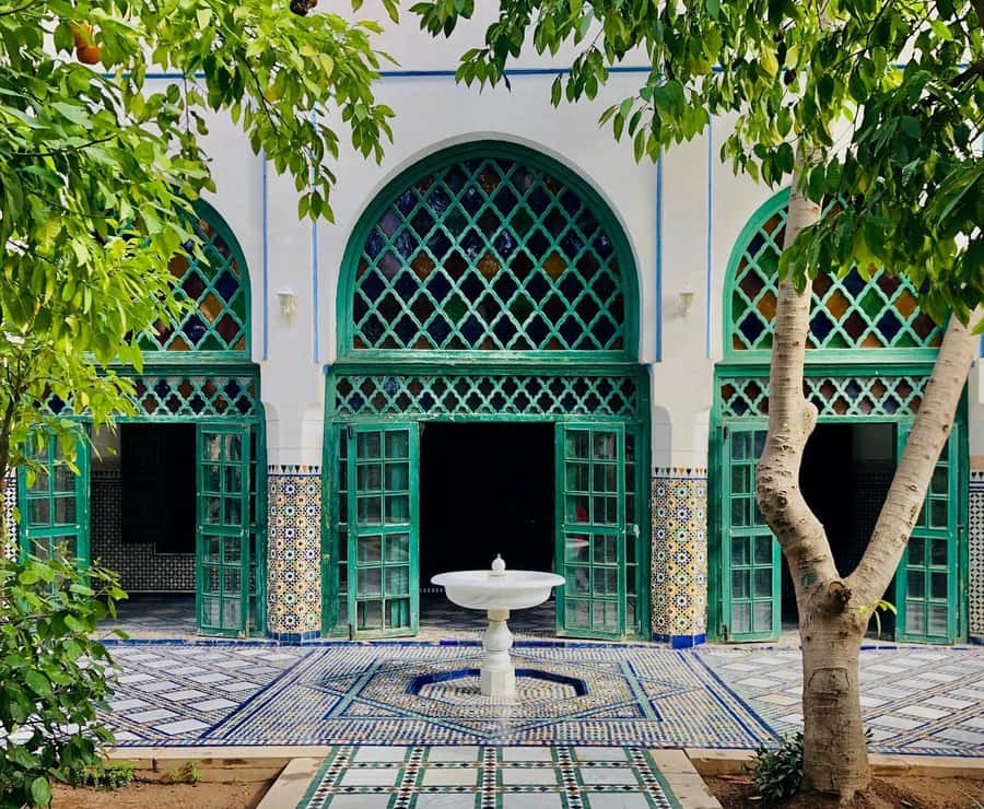 Marrakech: Bahia Palace, Saadian Tombs, & Koutoubia Mosque - Koutoubia Mosque From the Outside: Photos, Meaning, and Limits