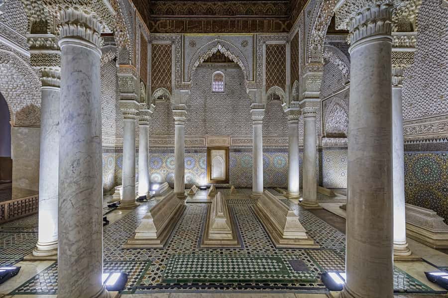 Marrakech: Bahia Palace, Saadian Tombs, & Koutoubia Mosque - Saadian Tombs: The Craft, the Courtyards, and the Queue Reality