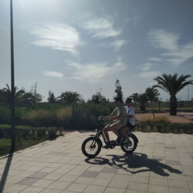 Marrakech: Bicycle Tour with a Local Guide - Road safety in Marrakech traffic, how to ride with confidence