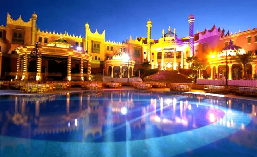 Marrakech: Chez Ali Fantasia Folklore Show & Moroccan Dinner - Arriving at Chez Ali at Night: The Drive, the Entrance, and the Pre-Show Moments