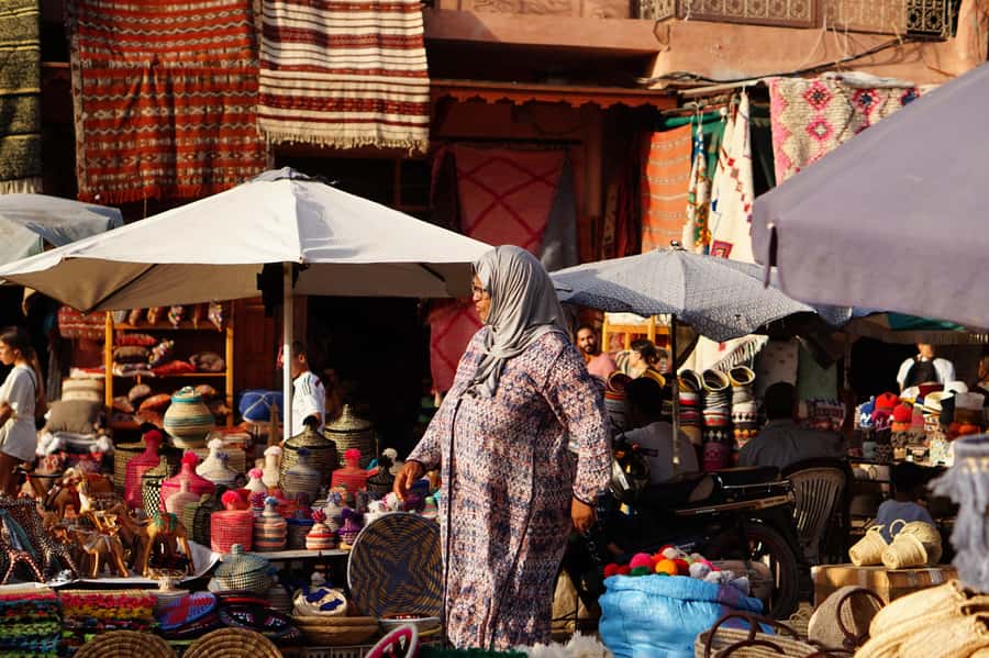 Marrakech: Customized Guided Walking Tour - Saadian Tombs: art, artistry, and respectful pacing