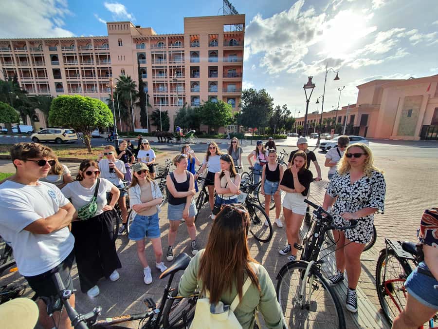 Marrakech:Guided City Cycling Tour - Culture, Colors & Charm - Meeting point at Hotel Les Borjs de Kasbah: how to find them fast