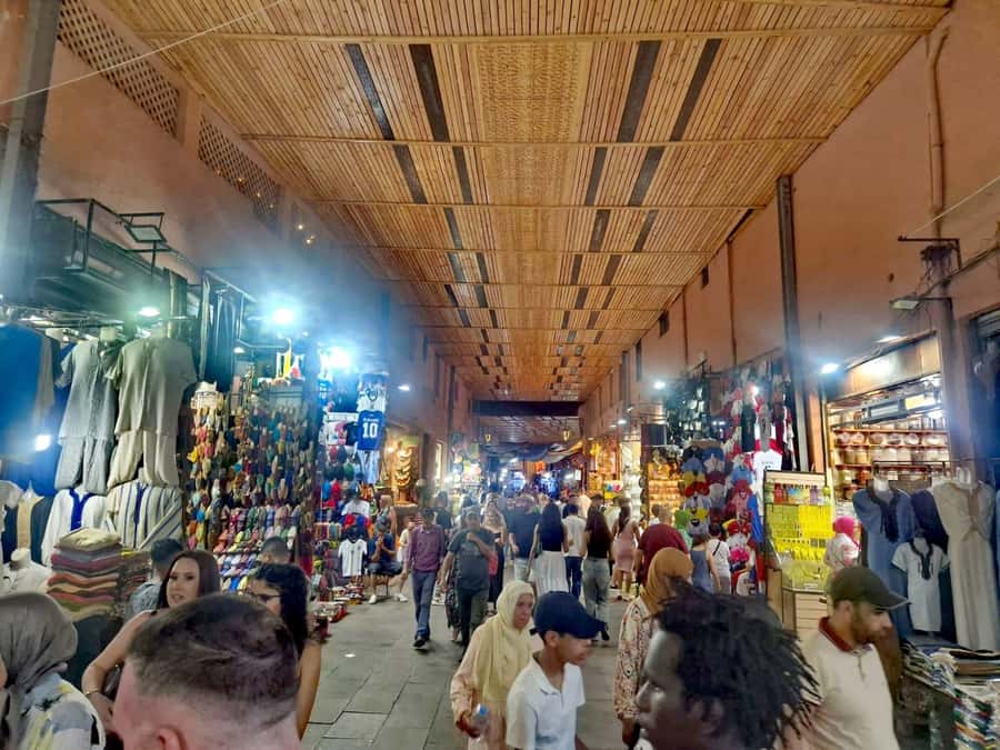 Marrakech: Guided Tour by Night - Olives, Nuts, and Spiced Tea, the Tastings That Make It Feel Local
