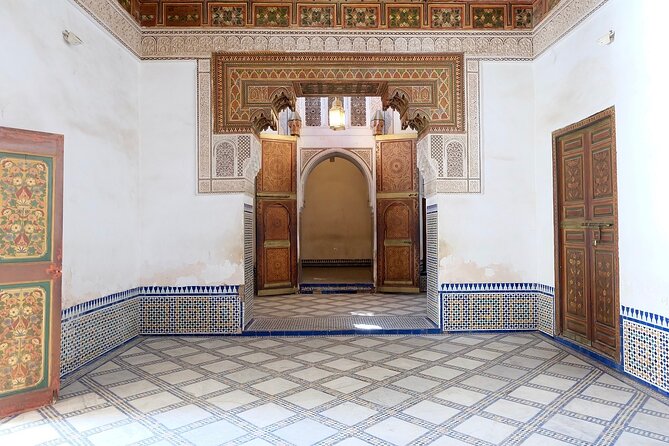 Marrakech Highlights: Private Guided Tour in 4 Hours - Souk Semmarine and Jemaa el-Fnaa: the medina flow without getting lost