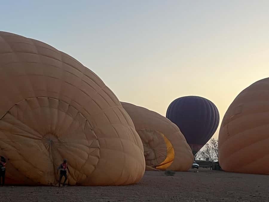 Marrakech: Hot Air Balloon Flight with Breakfast - Inflation and takeoff: what happens before you even lift off