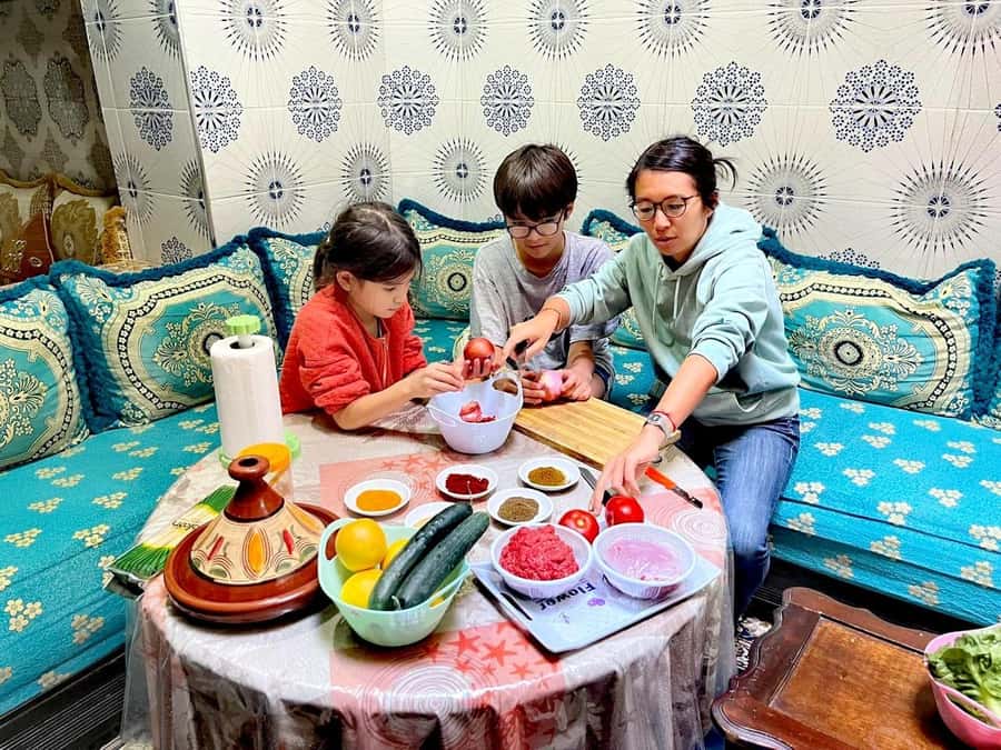 Marrakech: Moroccan Cuisine Cooking Class in Local Home - Where you meet, how to avoid the medina maze