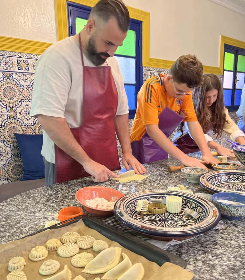 Marrakech: Moroccan Pastries and Tea Class with a Local - Key things to know before you go