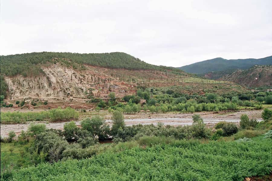 Marrakech: Ourika Valley and Atlas Mountains Day Trip - Lunch break by the valley: plan for tagine, and confirm how the meal works for you