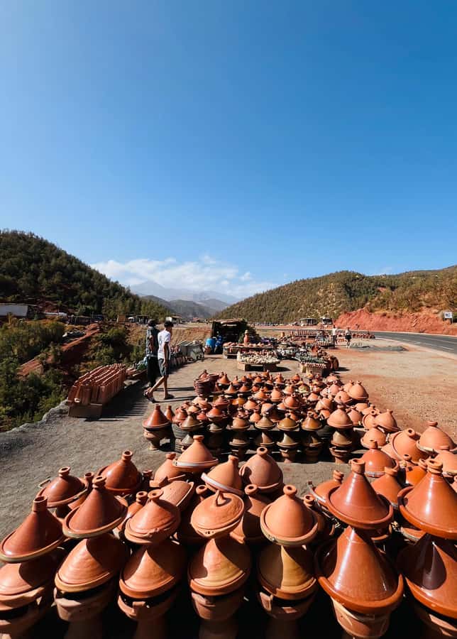 Marrakech: Ourika Valley Waterfalls & guided hike - Lunch by the Ourika River: time to choose your pace
