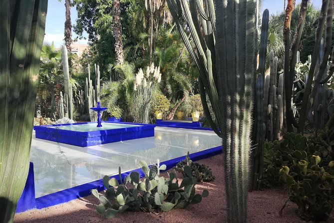 Marrakech: Private Guided Half-Day City Tour - Souks in Marrakech: shopping ideas you can use, not just browse