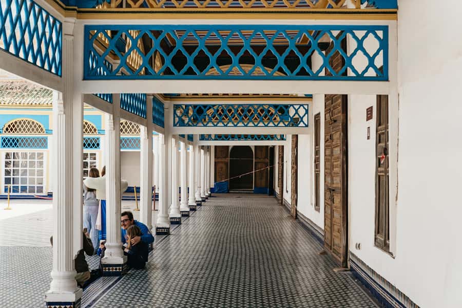 Marrakech: Saadian Tombs & Bahia Palace, Medina Guided Tour - Souks at the end: how to use the guide’s insider stall tips