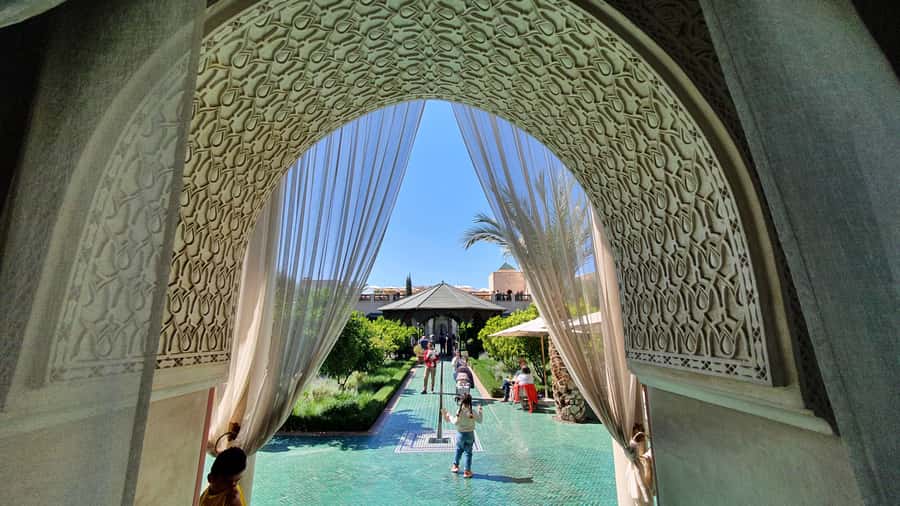 Marrakech: Tailor-Made City Tour With Your Own Private Guide - Why a private Medina walk beats wandering on your own