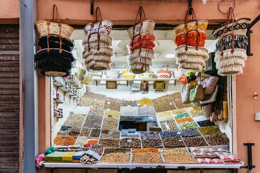 Marrakech: Tajine Cooking Class in a Traditional Riad - Finding your way in Djemaa El-Fna, then getting cooking fast