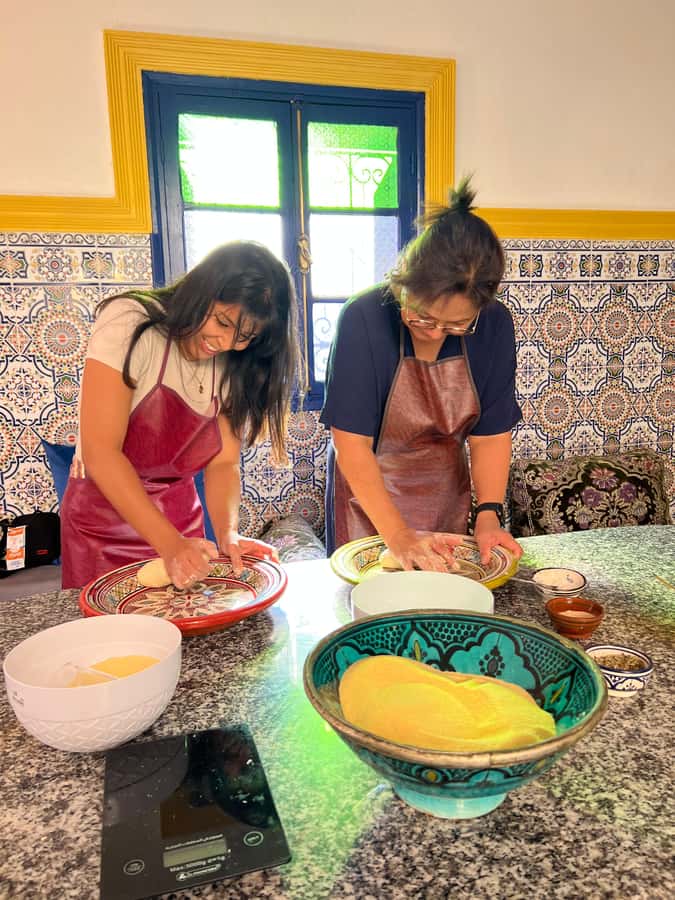 Marrakech: Traditional Moroccan Crepes & Bread Cooking Class - Why Marrakech bread crepes beat another food tour