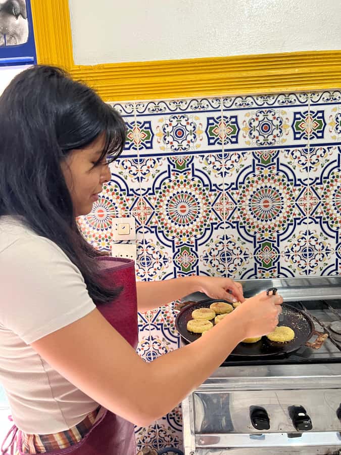 Marrakech: Traditional Moroccan Crepes & Bread Cooking Class - Taste, chat, and eat like you mean it