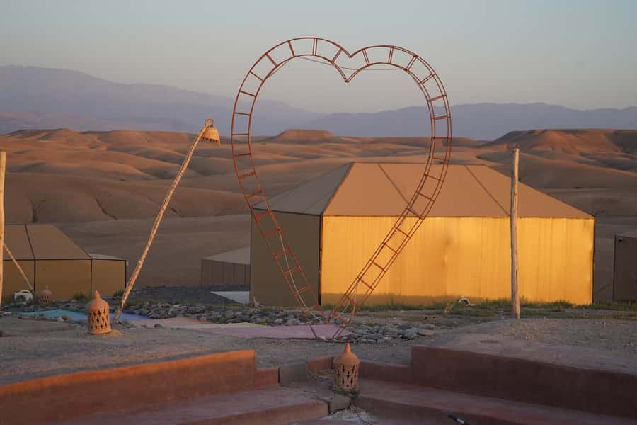 Marrakesh: Agafay Desert 3-Course Dinner Show & Pool Access - Welcome tea, photo stop, and the before-dinner flow