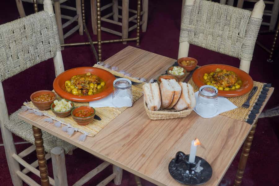 Marrakesh: Agafay Desert 3-Course Dinner Show & Pool Access - The 3-course Moroccan dinner: what you get and how it satisfies