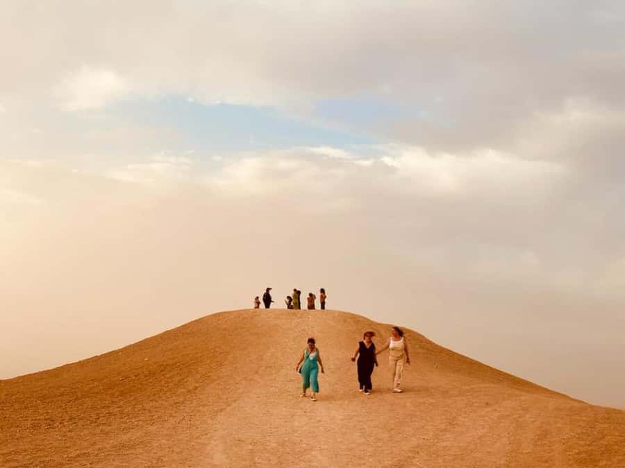 Marrakesh: Agafay Desert Tour with Lunch and Swimming Pool - Should you book this Agafay Desert tour with lunch and swimming pool?