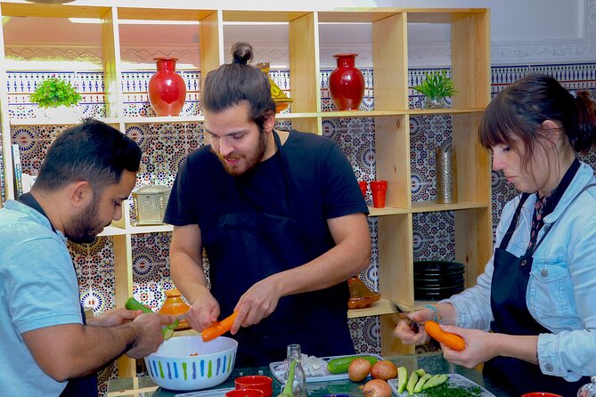 Marrakesh cooking class with chef Hassan - Local dishes - Mint tea first: technique, timing, and a cultural quick lesson