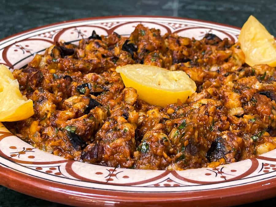 Marrakesh: Moroccan Dishes Cooking Class with a Local Chef - Cooking Together: Peeling, Chopping, and Seasoning Tagines the Local Way