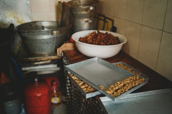 Medina Stories Marrakech Food Tour with 15+ Tastings - Seafood, sardines with cumin, and the comfort of a guided sequence