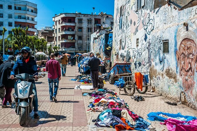 Morning Casablanca: The Medina and Beyond Cultural Walking Tour - The group size, transport, and why the pace feels doable
