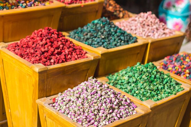 Moroccan cooking class with maket in the Medina of Marrakech - Mint tea and the market list: where the lesson starts