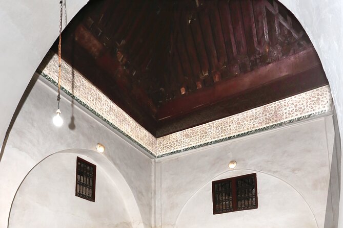 Mouassine the real traditional Moroccan Hammam - The main event: black soap and the Kessa glove scrub