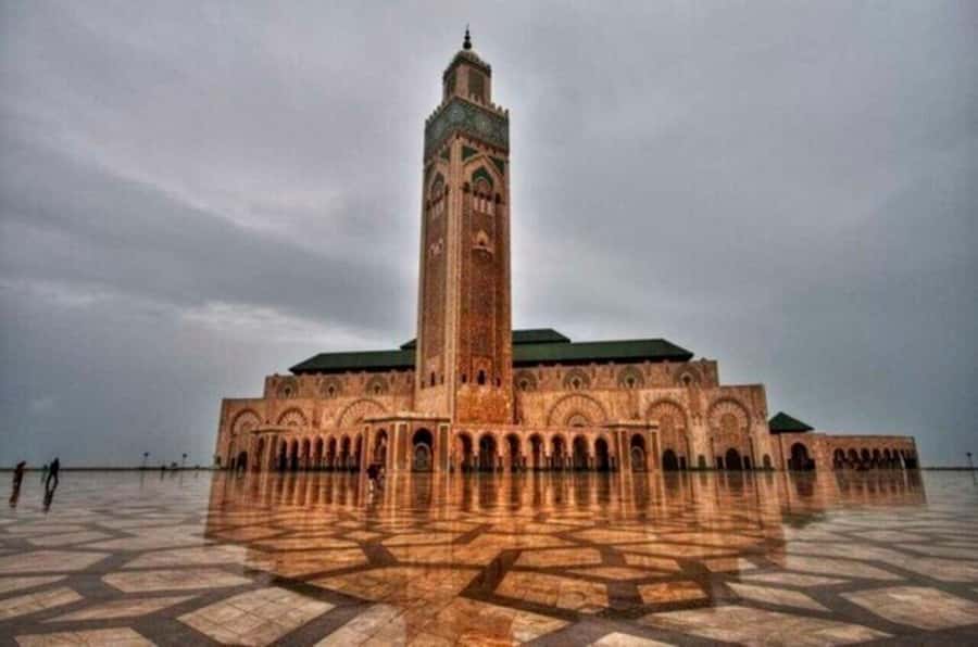 Night Tour of Casablanca with Street Food Tasting - Getting started in Casablanca: how the 4-hour rhythm feels