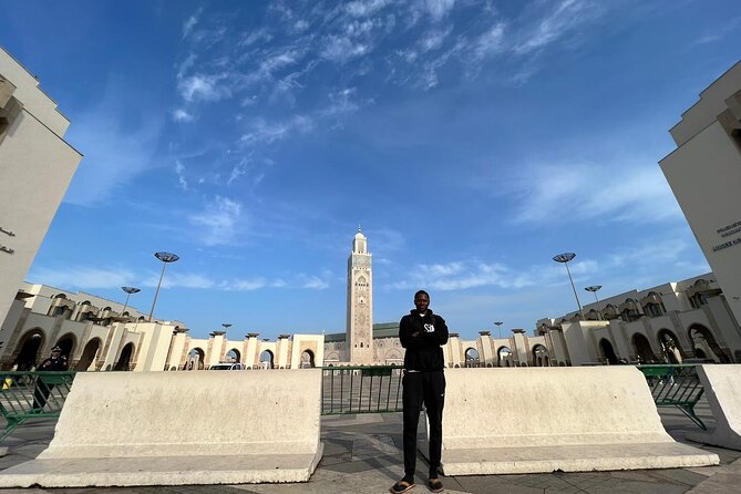 Private Tour of Casablanca with Round Trip Airport Transfer - Square of Mohammed V: quick, iconic, and photo-friendly