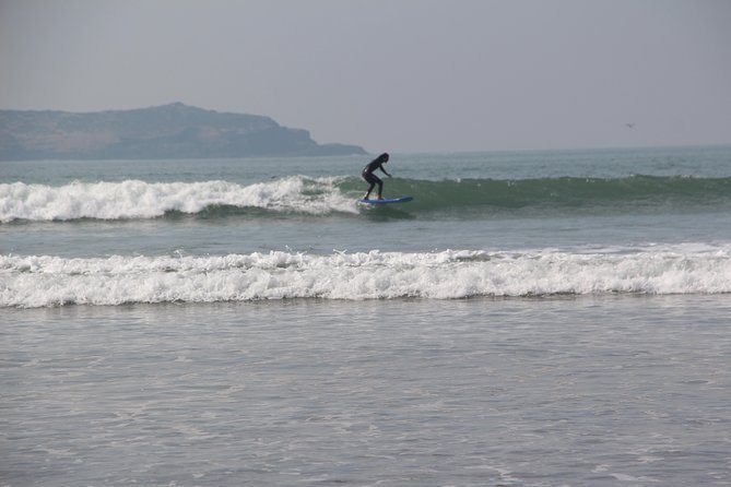 Surf Lesson with local surfer in Essaouira Morocco - In the water: coaching that helps you catch waves and ride