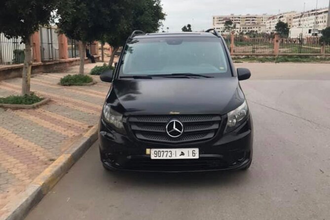 TAXI Airport private transfers - Inside the Car: Air Conditioning, Wi-Fi, and Water That Actually Matter