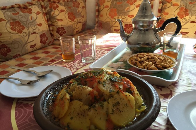 The Atlas Mountains and 5 Valleys Day Trip from Marrakech with Berber Lunch - Ait Fares Lunch at a Berber Family House: What You Actually Eat