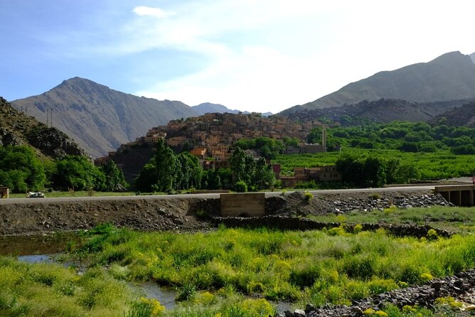 Waterfalls, Three valleys, Atlas Montains, Camels & Desert - Kik Plateau and the Lalla Takarkoust three-valley drive